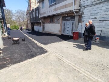 آسفالت بن‌بست‌های شهید زینالی و لکه‌گیری آسفالت معابر؛ گامی دیگر در راستای به‌سازی زیرساخت‌های شهری فیرورق